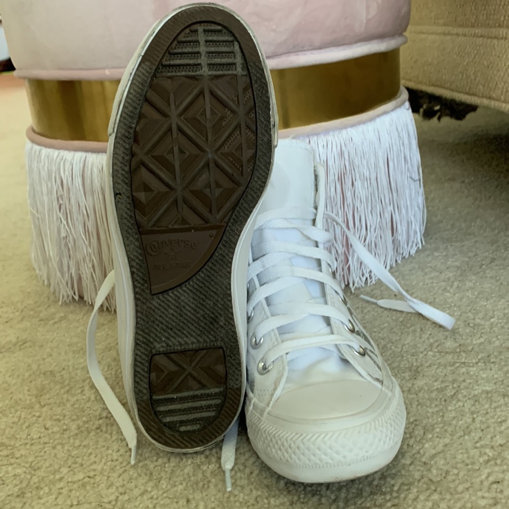 Converse - Picture 3 of 4